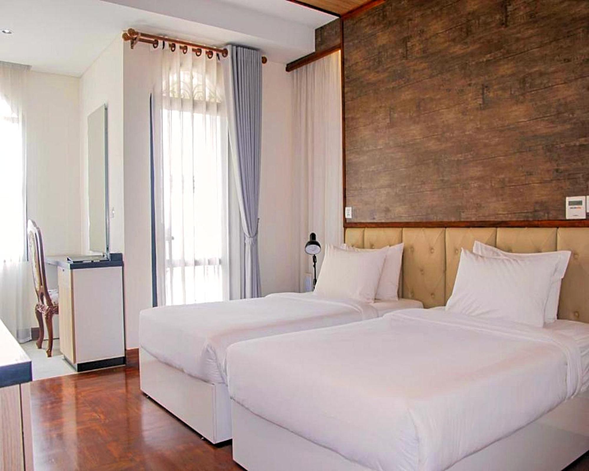 Lcs Hotel & Apartment Phnom Penh Exterior photo